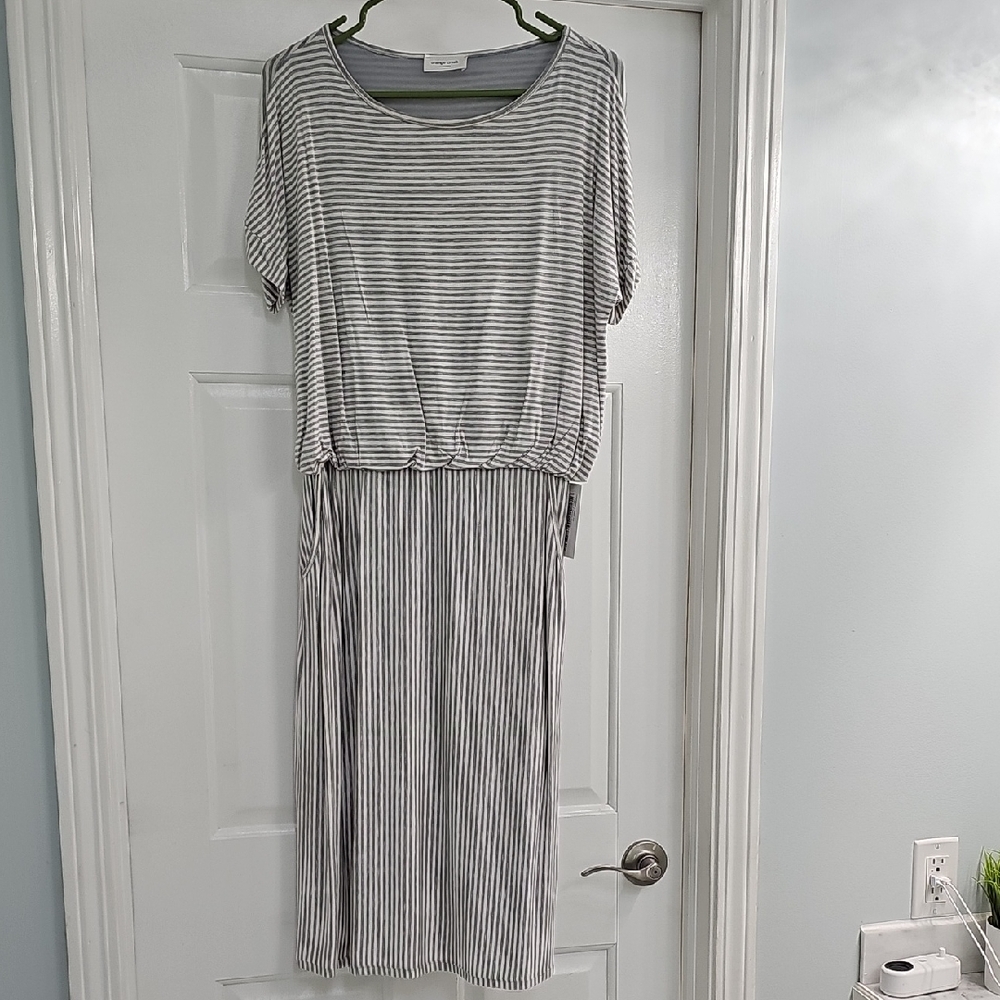 Elegant Striped Gray Midi Dress